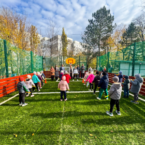 Inaugurarea terenului de sport construit pe teritoriul Grădiniței nr. 8 din sectorul Centru